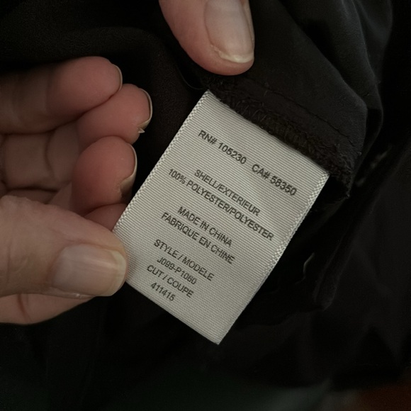 JOIE black trouser pant. Pleated. Cuff at bottom - Picture 6 of 6